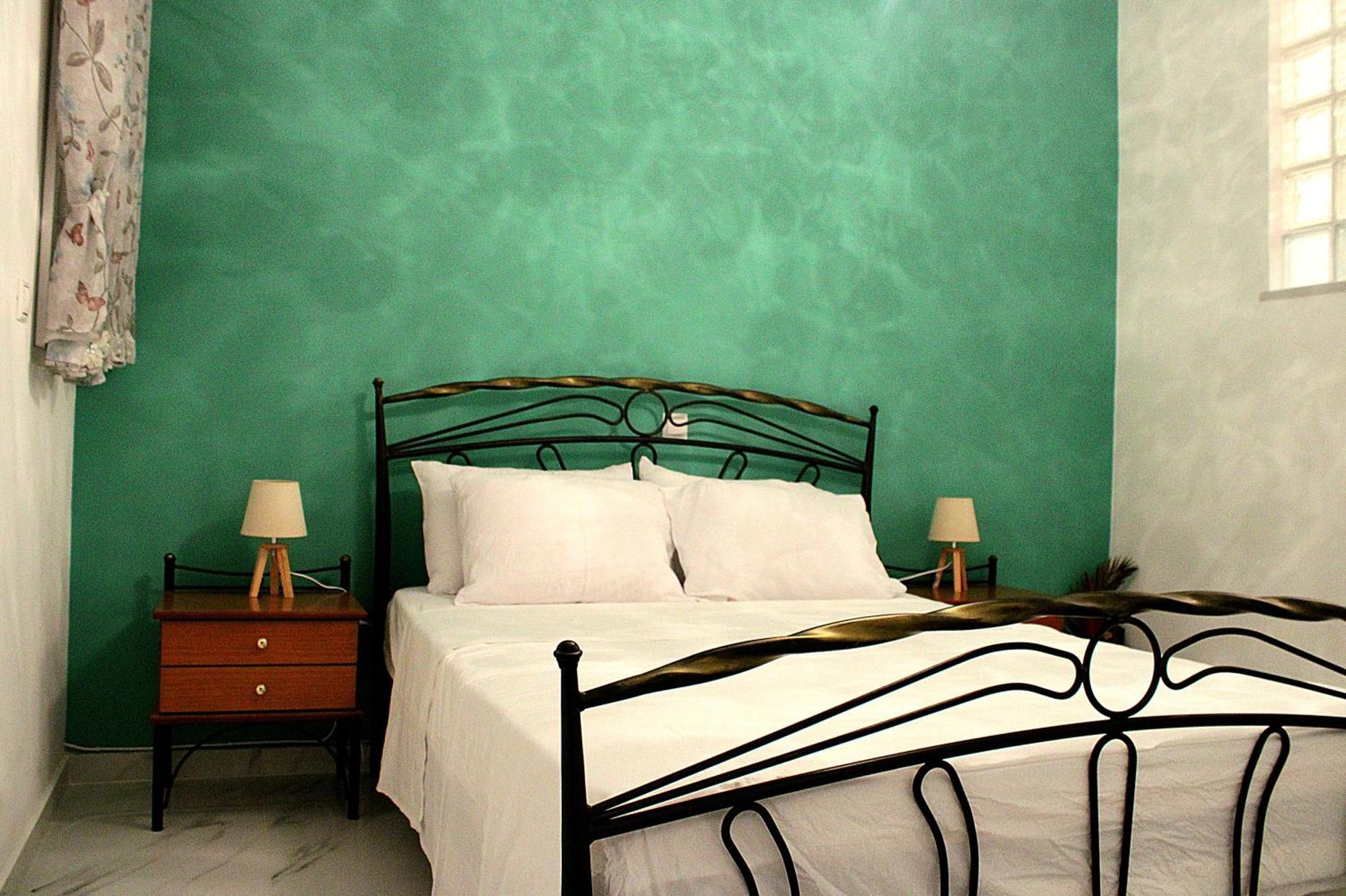 Daire Black & White Seaside House Kalamia *